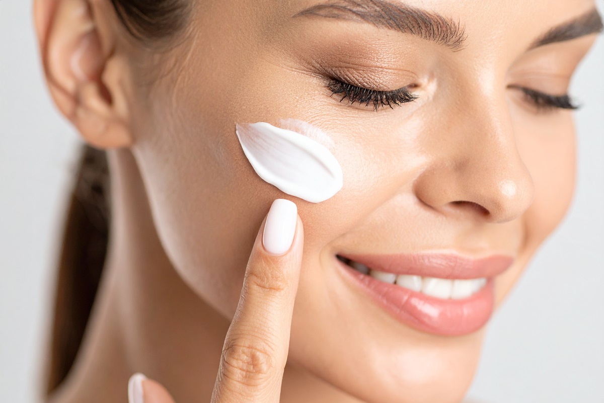 Czy baza nawilżająca sprawdzi się przy cerze tłustej?